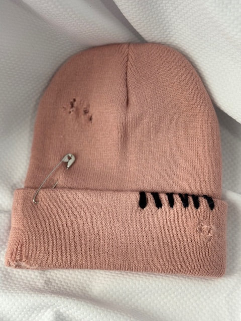 PINNED TOGETHER BEANIE
