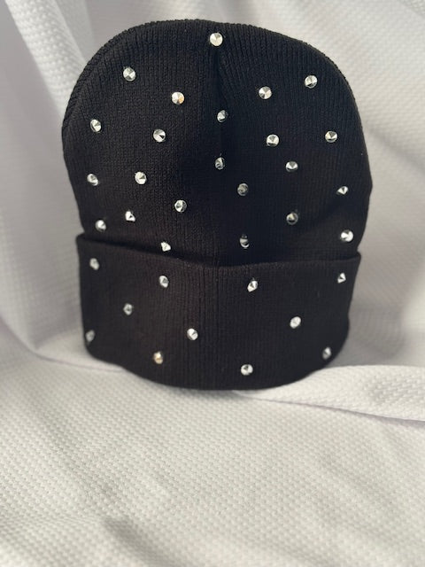 STUDDED EDGE BEANIE - BLACK